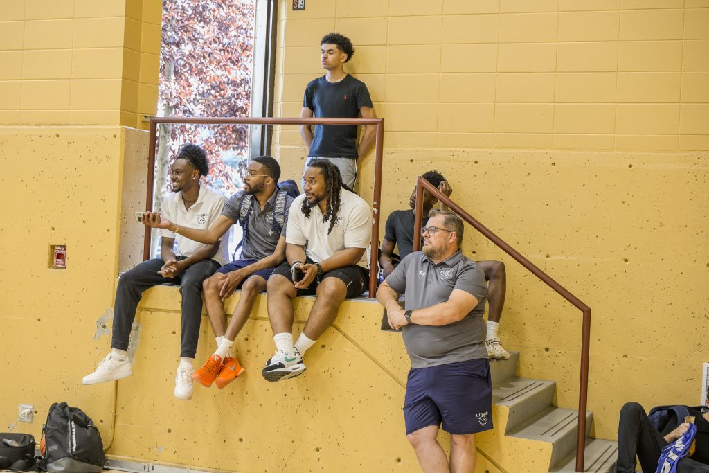 Bluehounds basketball Montreal